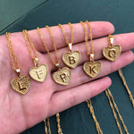 Charger l&#39;image dans la galerie, Collier Femme avec Pendentif Cœur et Lettre Initiale A-Z en Acier Inoxydable
